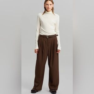 The Frankie Shop Mavo Pleated Pants in Brown (Size Large).